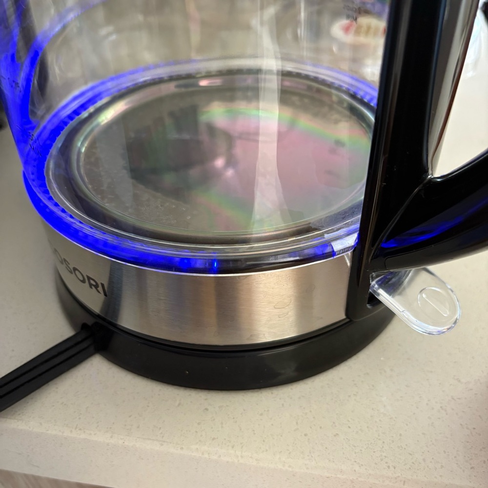 Cosori Electric Glass Kettle with Black Handle - Picture 7 of 10
